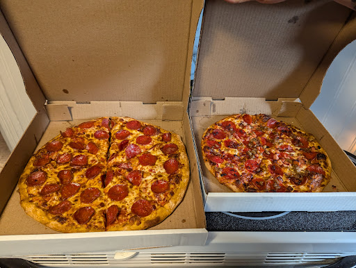 Photo of Bro's Pizza & Wings - 429 Glendale Ave, St. Catharines, ON L2P 3Y1